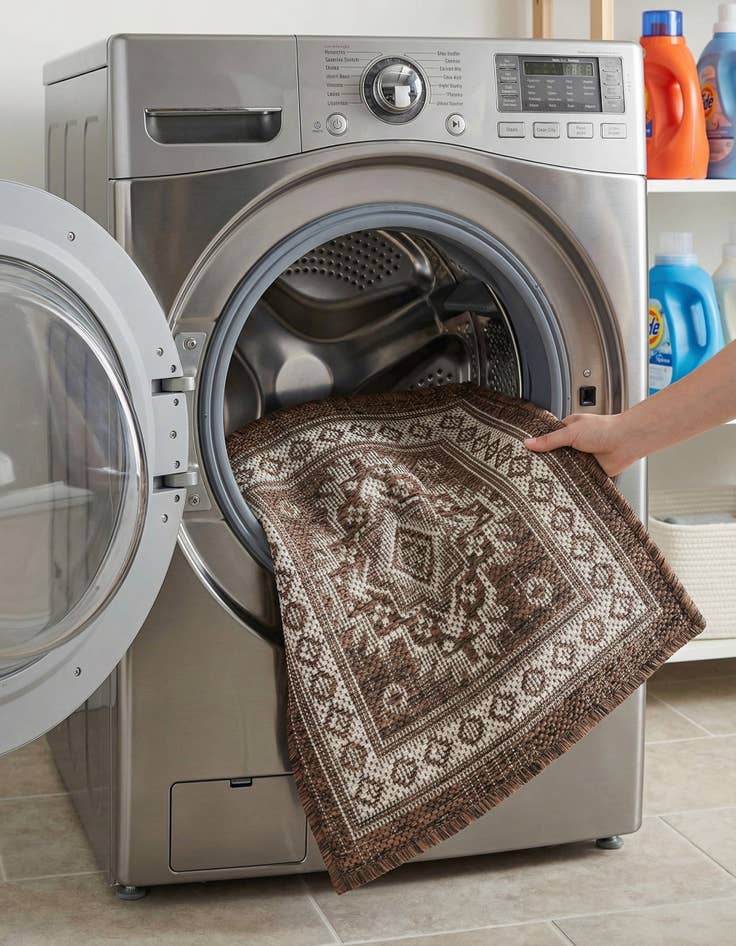 Detail image of 1' 4 x 1' 4  Washable Aztec Indoor / Outdoor Sample Rug