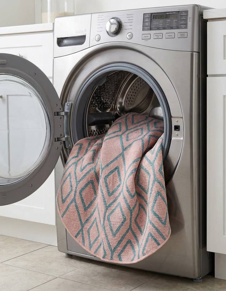 Detail image of  5' 3 x 8'  Washable Jill Zarin Turks and Caicos Indoor / Outdoor Oval Rug