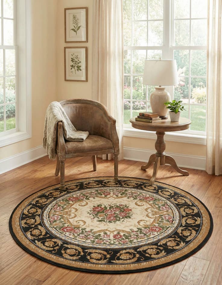 Detail image of 3' x 3'  Washable Traditional Indoor / Outdoor Round Rug