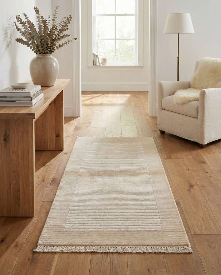 2' 7 x 5' Hand Knotted Darya Wool Rug