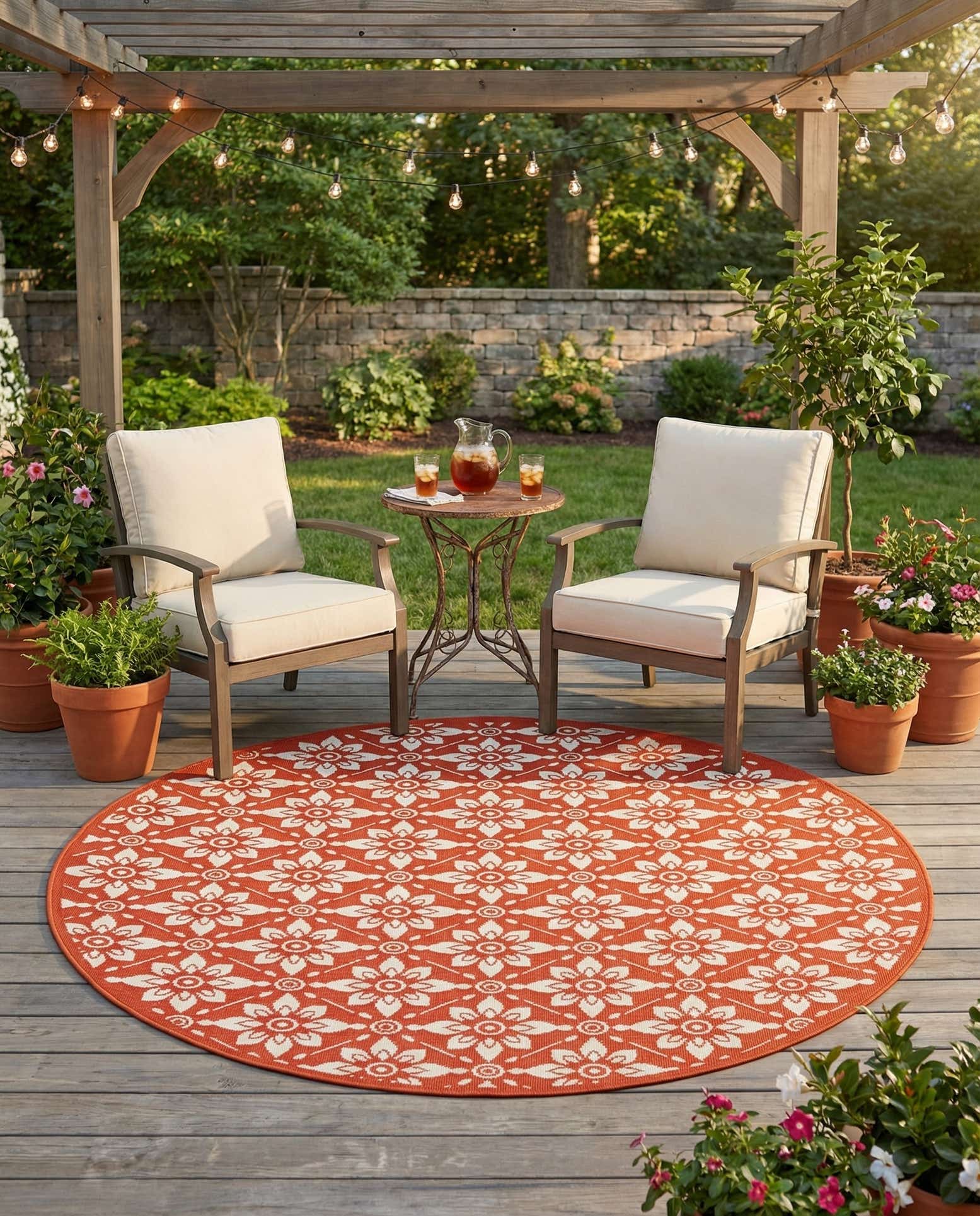 6' x 6' Easy-Clean Trellis Indoor / Outdoor Round Rug
