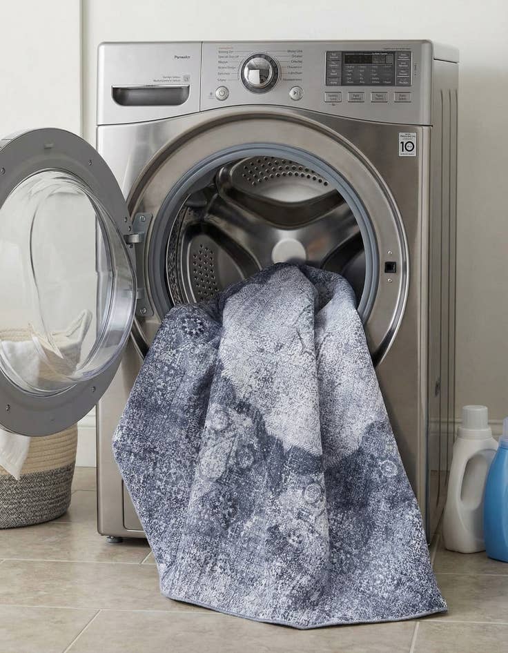 Detail image of 7' 10 x 7' 10  Washable Yara Octagon Rug