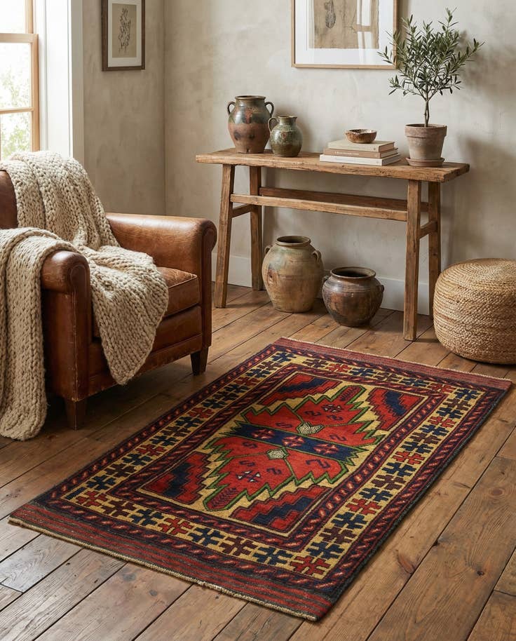 Detail image of 2' 8 x 4' 11 Hand Knotted Sumak Wool Rug