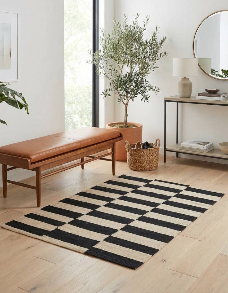 Detail image of 2' 8 x 3' 9  Hand Woven Kilim Modern Wool Rug