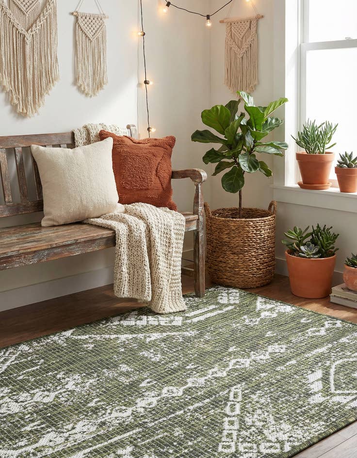 Detail image of 2' x 3'  Washable Bohemian Indoor / Outdoor Rug