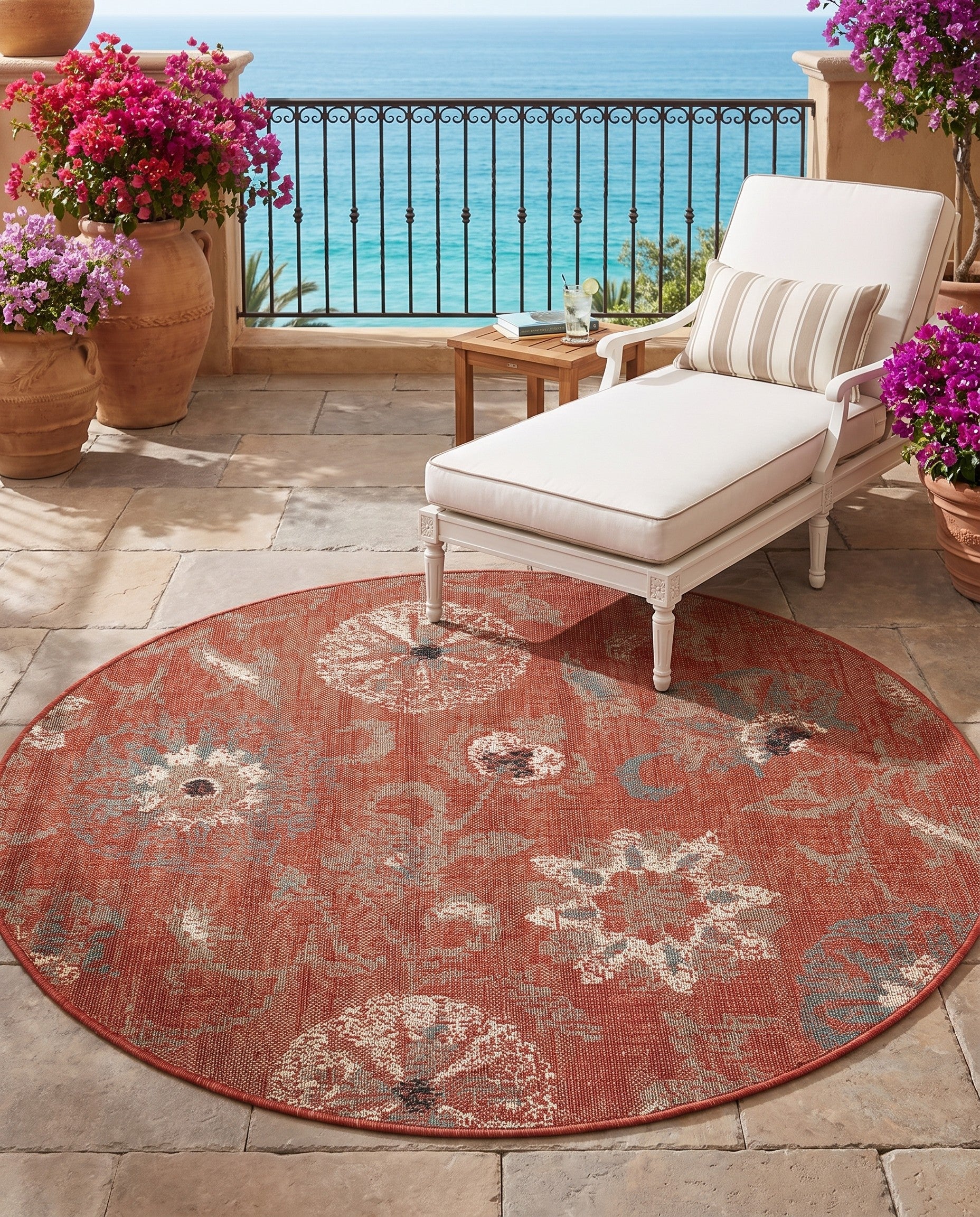 5' x 5' Easy-Clean Botanical Indoor / Outdoor Round Rug