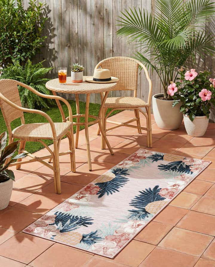 2' 2 x 5' 3 Easy-Clean Botanical Indoor / Outdoor Runner Rug