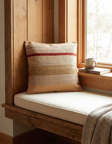 1' 6 x 1' 6 Hand Woven Pillow Wool Square Rug