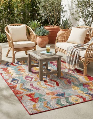 4' x 6' Easy-Clean Modern Indoor / Outdoor Rug
