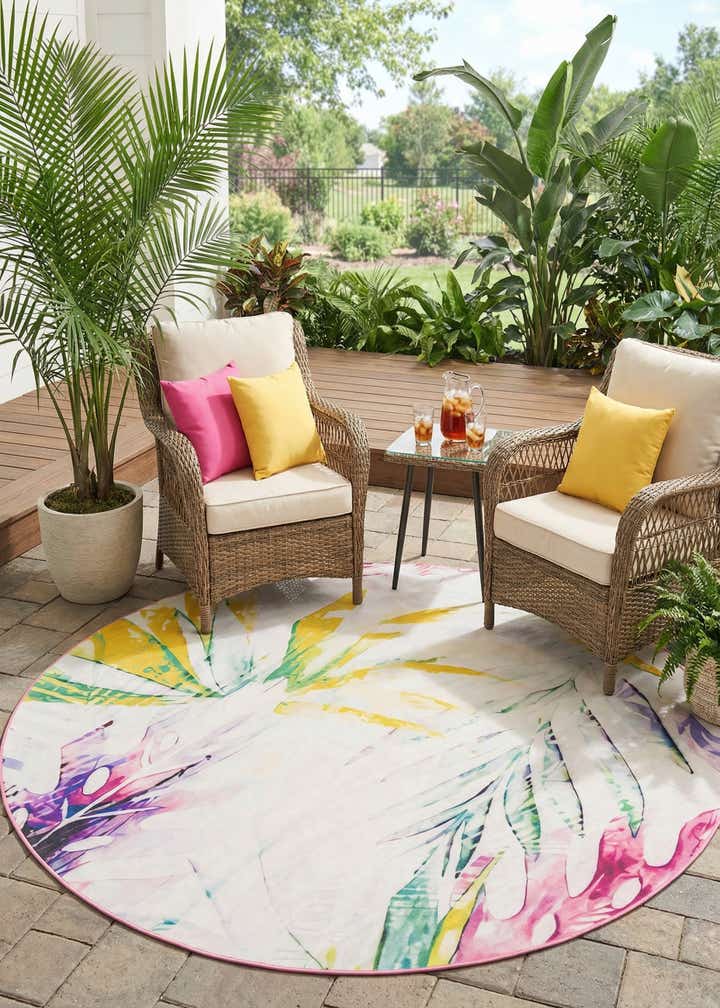 10' x 10' Easy-Clean Jill Zarin Caribbean Indoor / Outdoor Round Rug