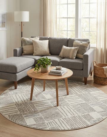 Ivory Hanahan Round Rug