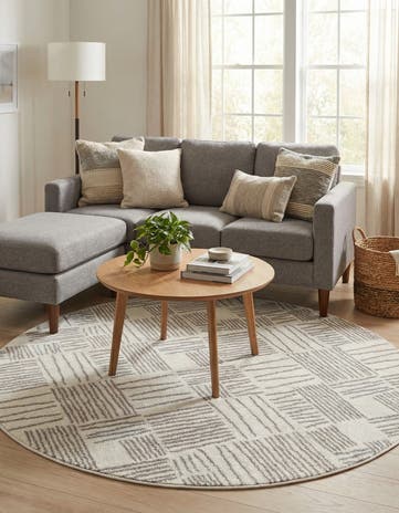 Ivory Hanahan Round Rug