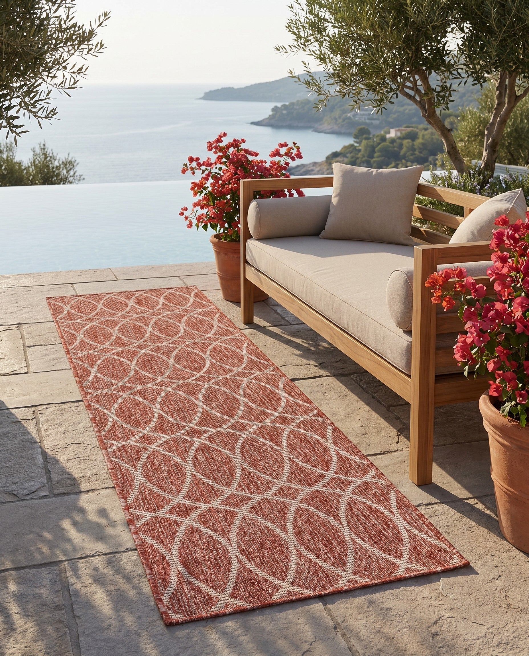 2' x 6' Easy-Clean Lattice Indoor / Outdoor Runner Rug