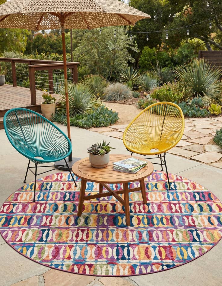 Detail image of 10' x 10'  Washable Modern Indoor / Outdoor Round Rug