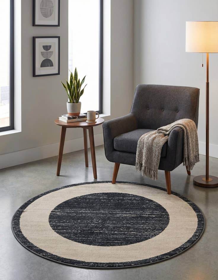 Detail image of 3' 3 x 3' 3 Uptown Yorkville Round Rug