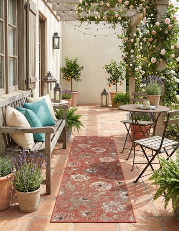 2' x 8' Easy-Clean Botanical Indoor / Outdoor Runner Rug