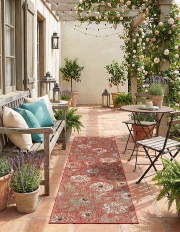 2' x 8' Easy-Clean Botanical Indoor / Outdoor Runner Rug