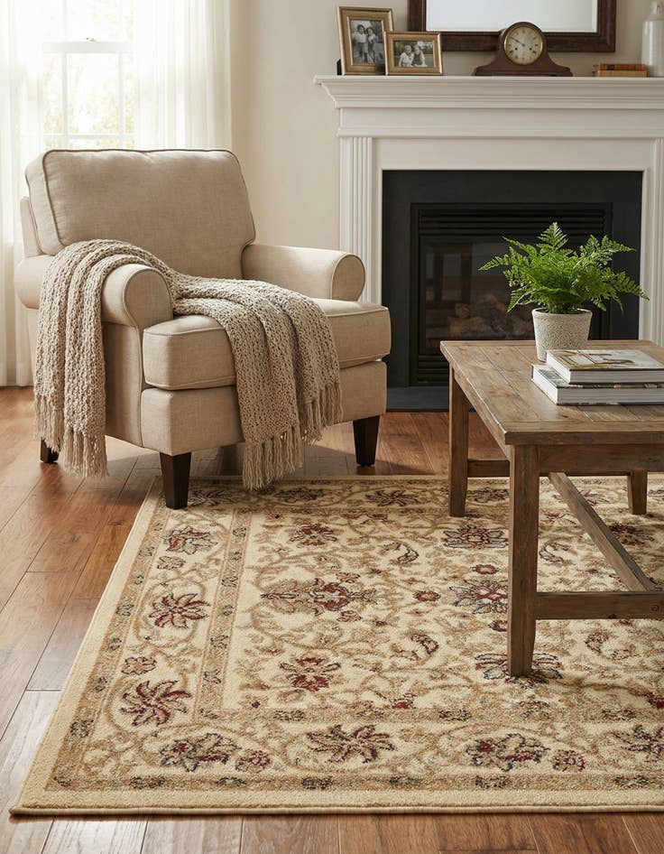 Detail image of 4' x 4' Classic Agra Square Rug