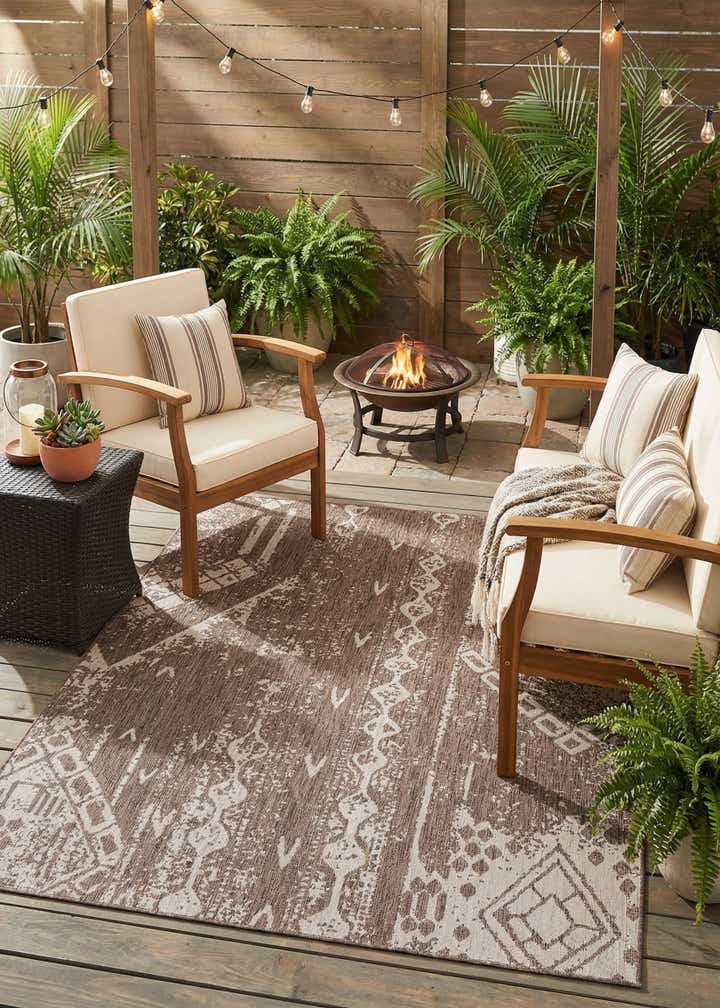 7' 10 x 10' Easy-Clean Bohemian Indoor / Outdoor Rug