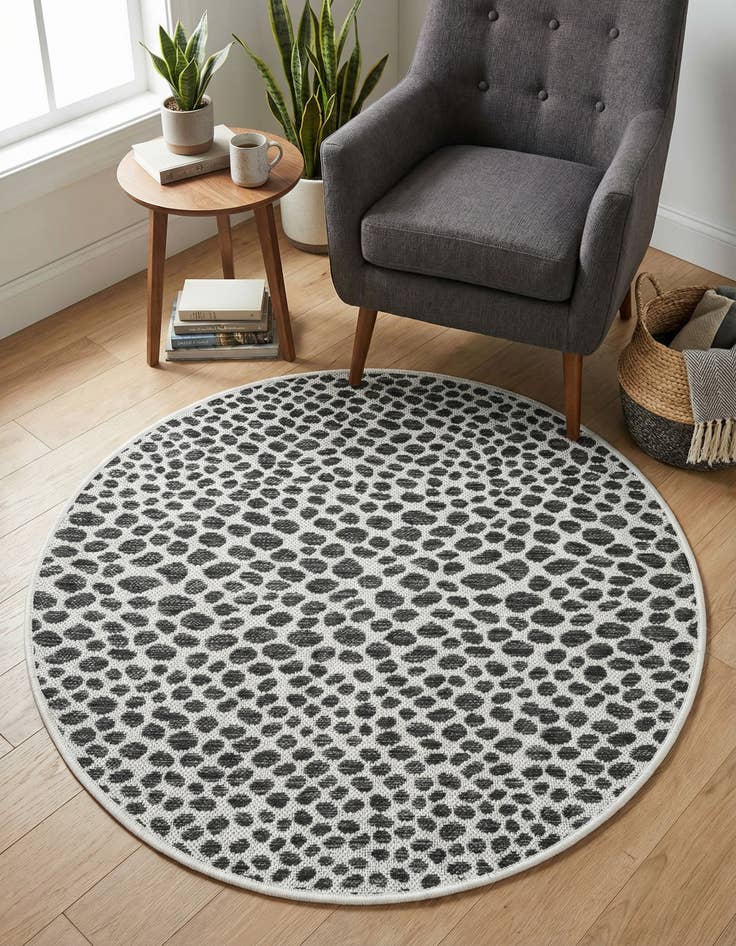Detail image of 3' x 3'  Washable Jill Zarin Cape Town Indoor / Outdoor Round Rug