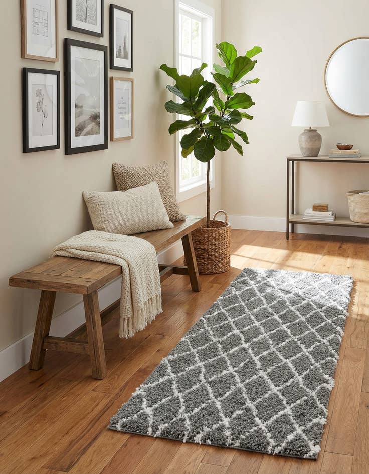 Detail image of 2' 7 x 6' Marrakesh Shag Runner Rug