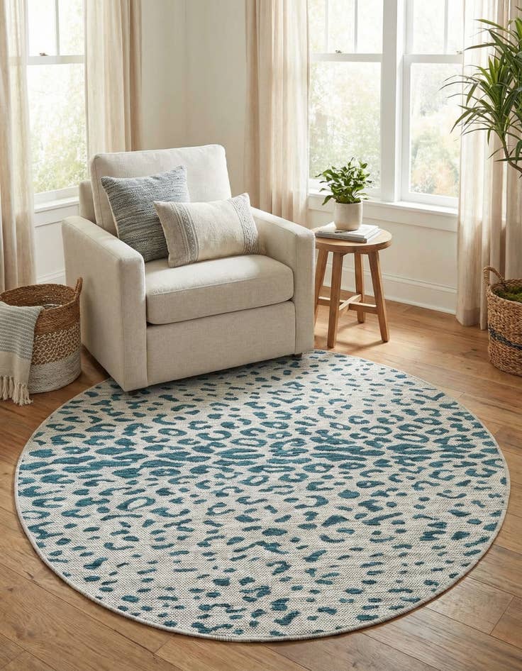 Detail image of 4' x 4'  Washable Safari Indoor / Outdoor Round Rug