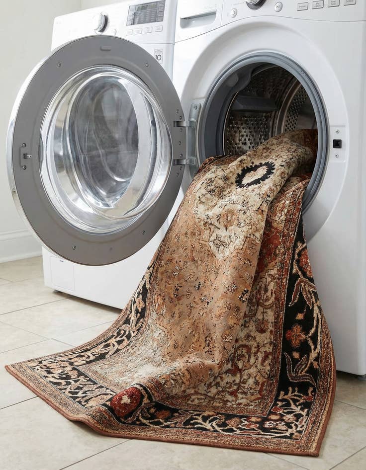 Detail image of 7' 10 x 10'  Washable Traditional Indoor / Outdoor Rug