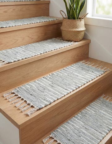 Light Gray Hand Woven Chindi Cotton Stair Rug