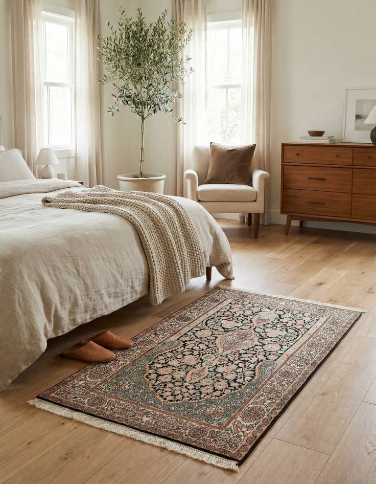 Detail image of 2' 11 x 5'  Hand Knotted Kashmir Oriental Wool Rug