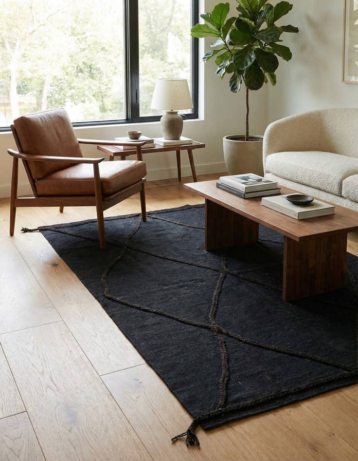 Detail image of 4' 4 x 6'  Hand Woven Kilim Modern Wool Rug