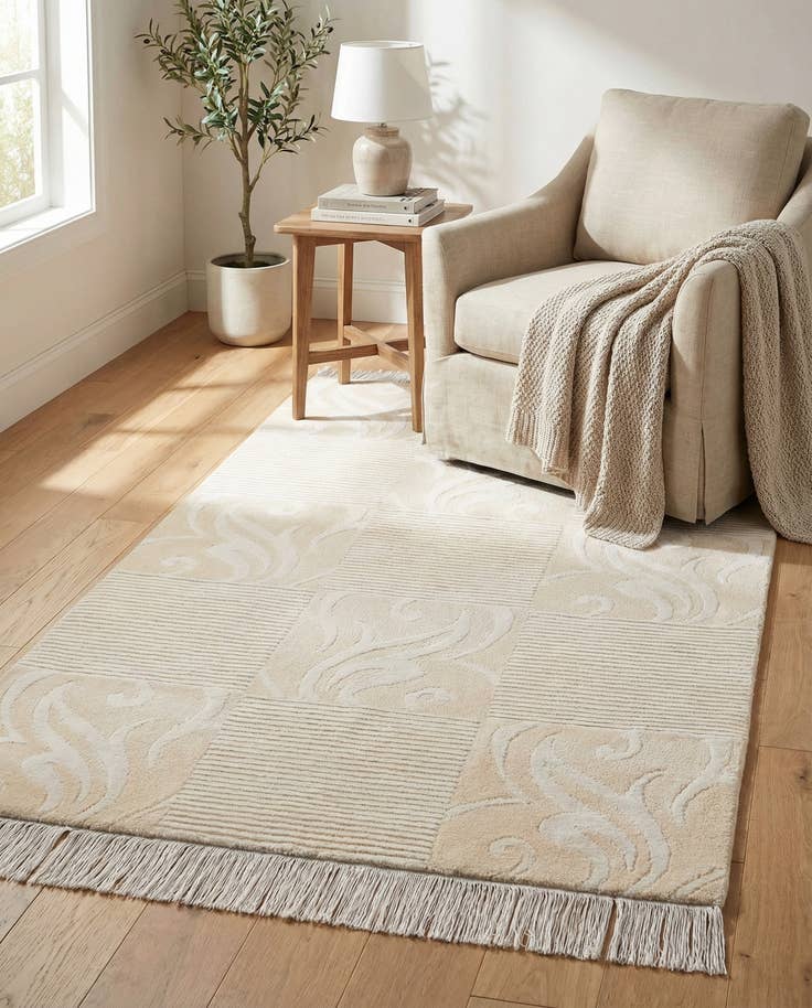 Detail image of 2' 8 x 4' 11 Hand Knotted Darya Wool Rug