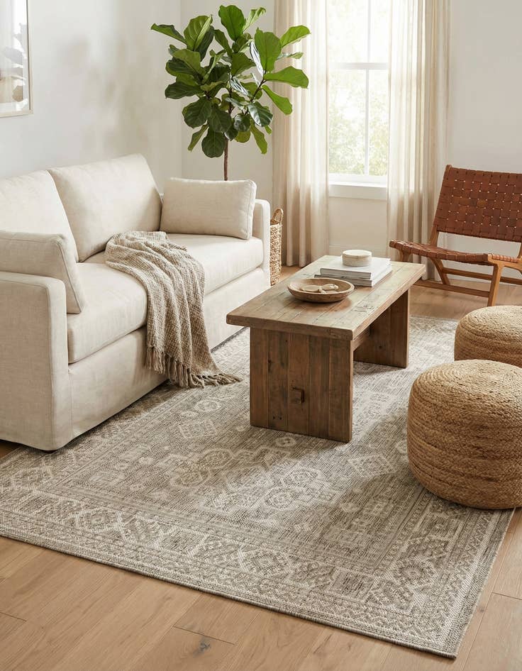 Detail image of 4' x 6'  Washable Aztec Indoor / Outdoor Rug