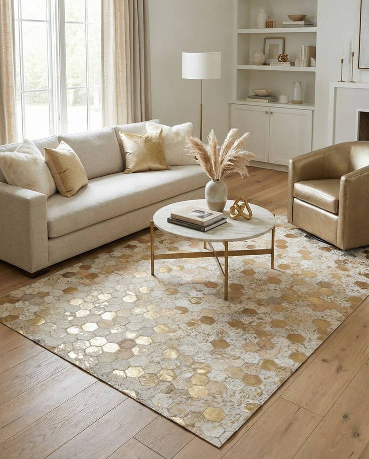 Detail image of 4' 10 x 7' 6 Cowhide Stocks Rug