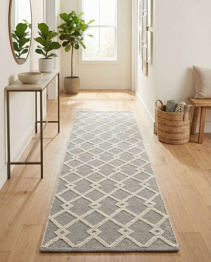 2' 7 x 10' Hand Knotted Jill Zarin Dorset Runner Rug
