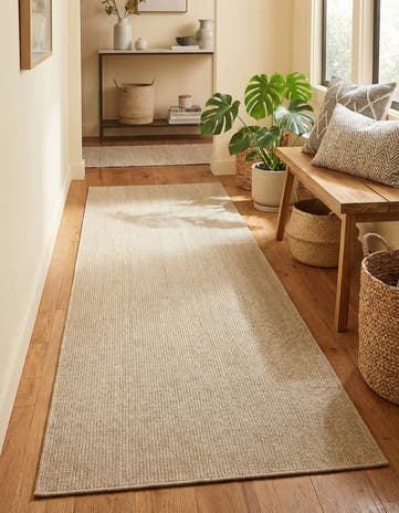 2' 7 x 8' Easy-Clean Jill Zarin Palm Springs Indoor / Outdoor Runner Rug