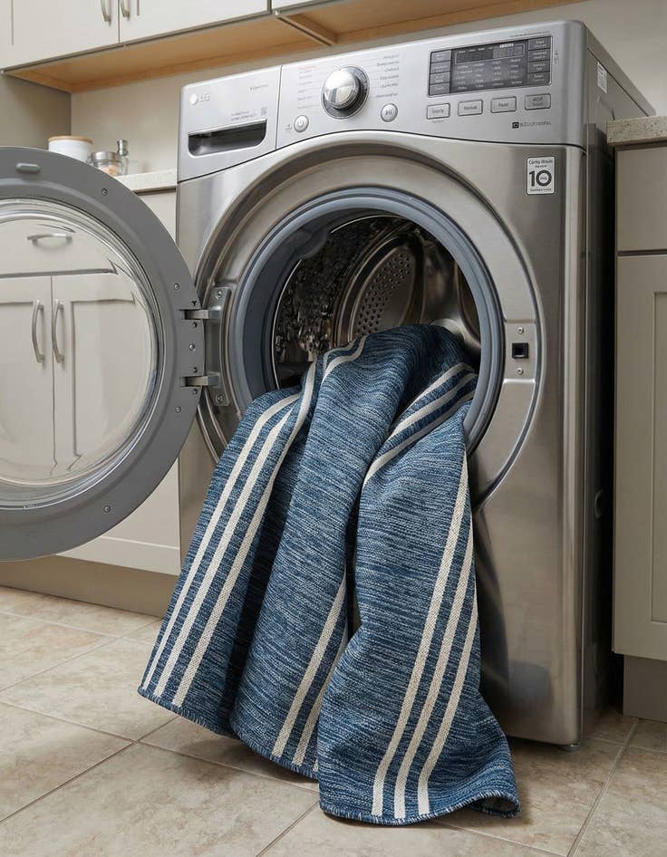 Detail image of 6' x 9'  Washable Jill Zarin Anguilla Indoor / Outdoor Rug