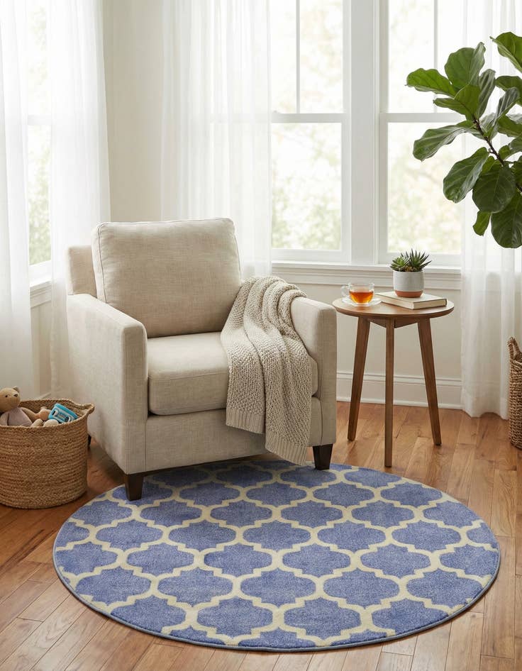 Detail image of  3' x 3' Lattice Round Rug