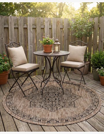 4' x 4' Easy-Clean Traditional Indoor / Outdoor Round Rug