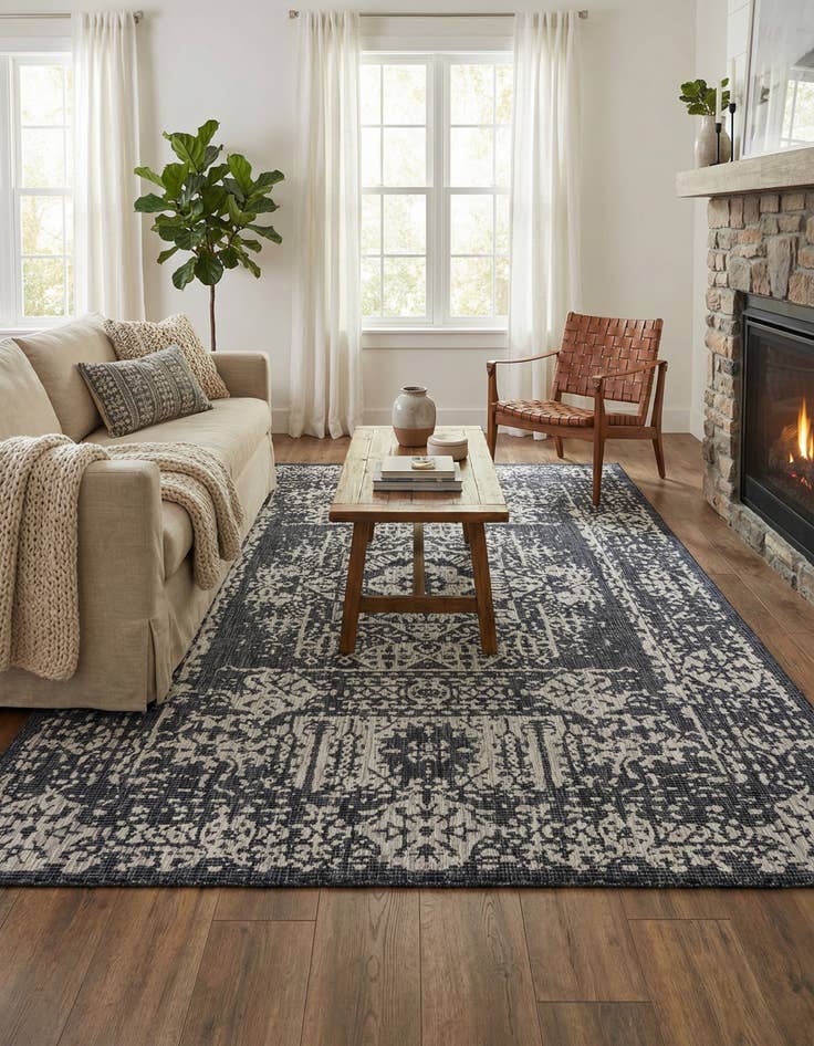 Detail image of 7' 10 x 11' Easy-Clean Traditional Indoor / Outdoor Rug