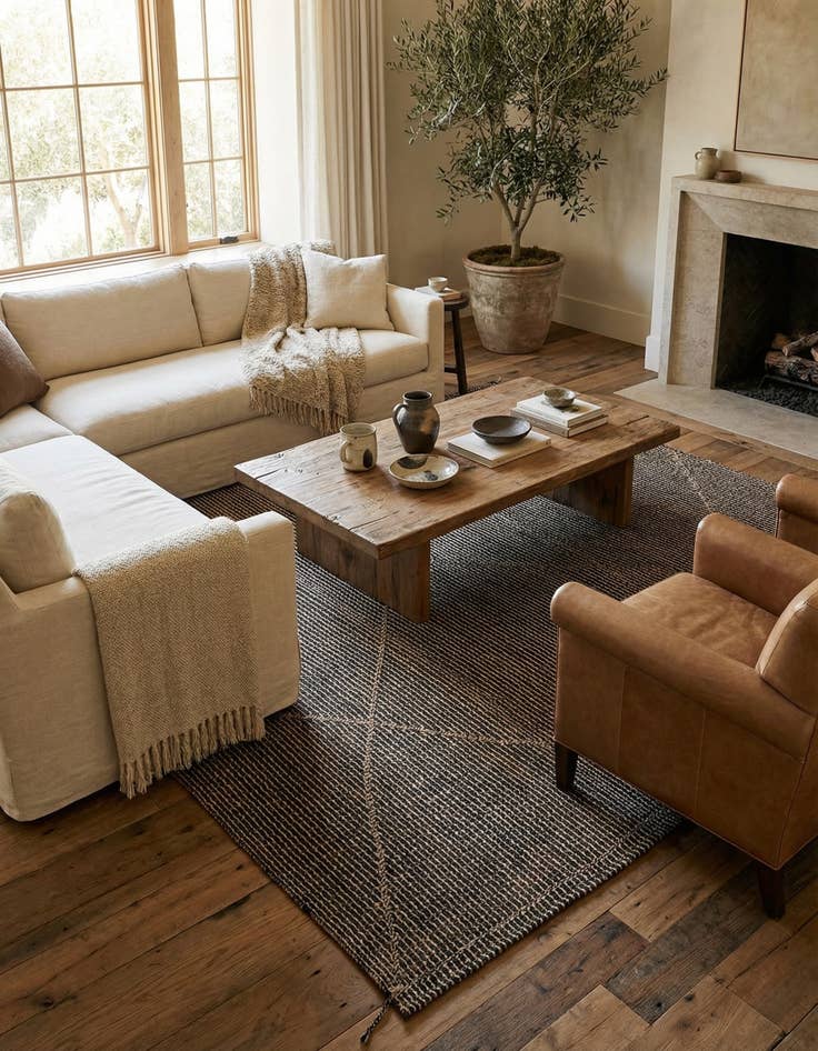 Detail image of 7' 9 x 9' 9  Hand Knotted Darya Wool Rug