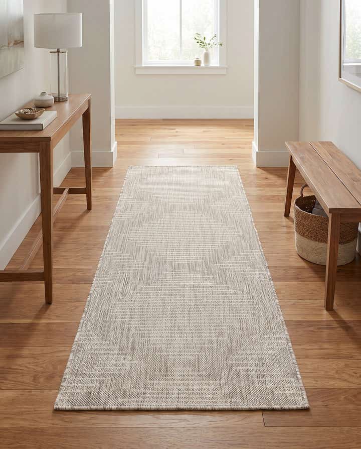 2' x 6' Easy-Clean Modern Indoor / Outdoor Runner Rug