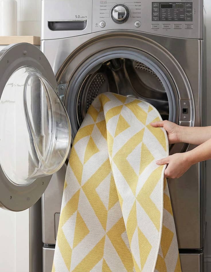 Detail image of 5' 3 x 8'  Washable Jill Zarin Napa Indoor / Outdoor Oval Rug