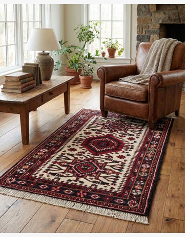 3' 1 x 5' 2 Hand Knotted Heriz Wool Rug