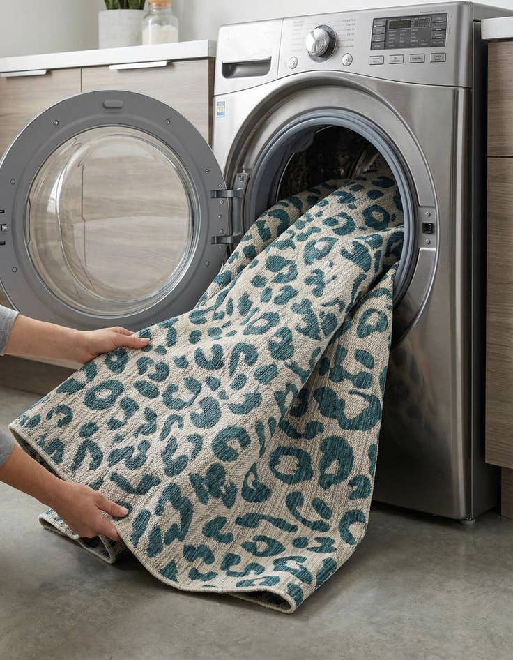 Detail image of  6' x 9'  Washable Safari Indoor / Outdoor Rug