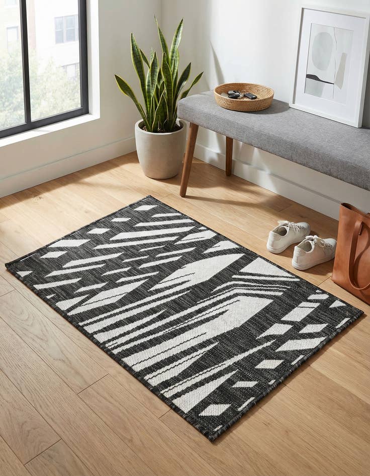 Detail image of 2' x 3' Easy-Clean Modern Indoor / Outdoor Rug