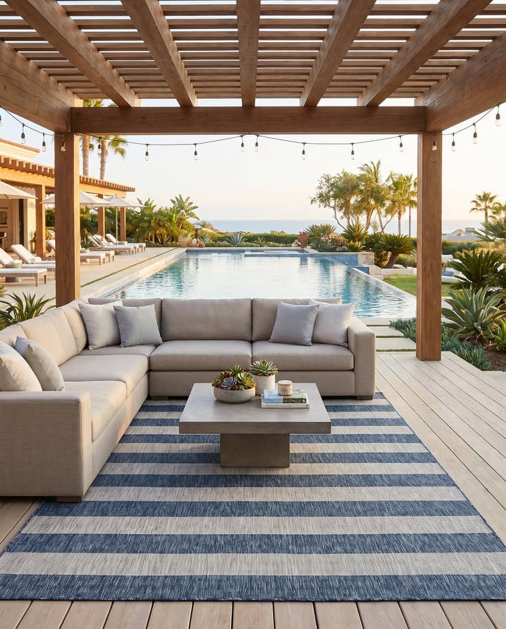 Detail image of 7' 10 x 10' Easy-Clean Ribbon Indoor / Outdoor Rug