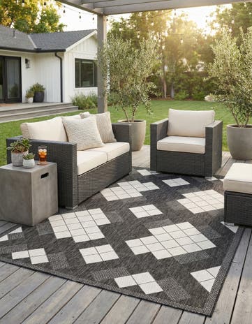6' x 9' Easy-Clean Modern Indoor / Outdoor Rug