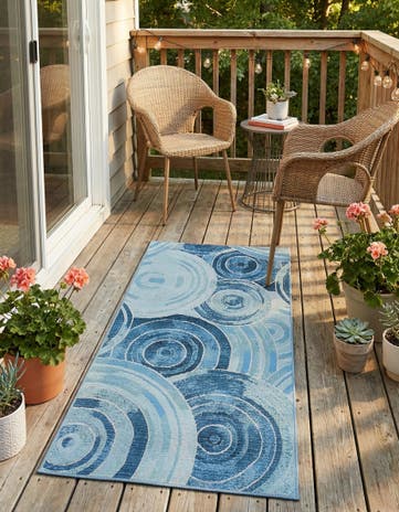 2' 7 x 5' 3 Easy-Clean Modern Indoor / Outdoor Runner Rug