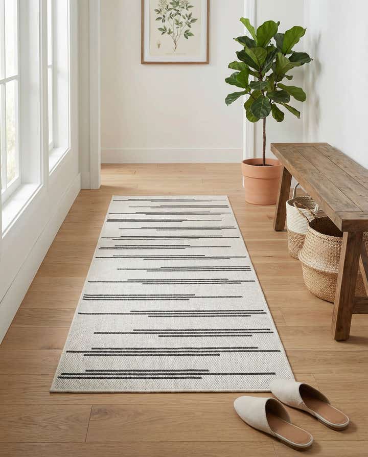 2' x 6' Easy-Clean Modern Indoor / Outdoor Runner Rug