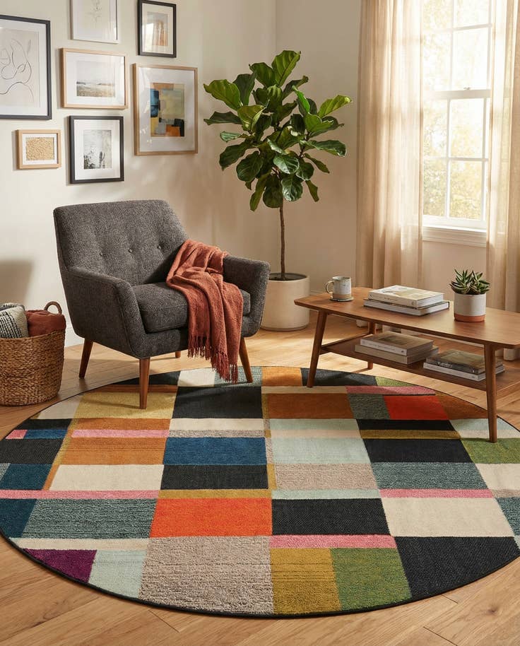 Detail image of 6' x 6' Easy-Clean Casablanca Indoor / Outdoor Round Rug